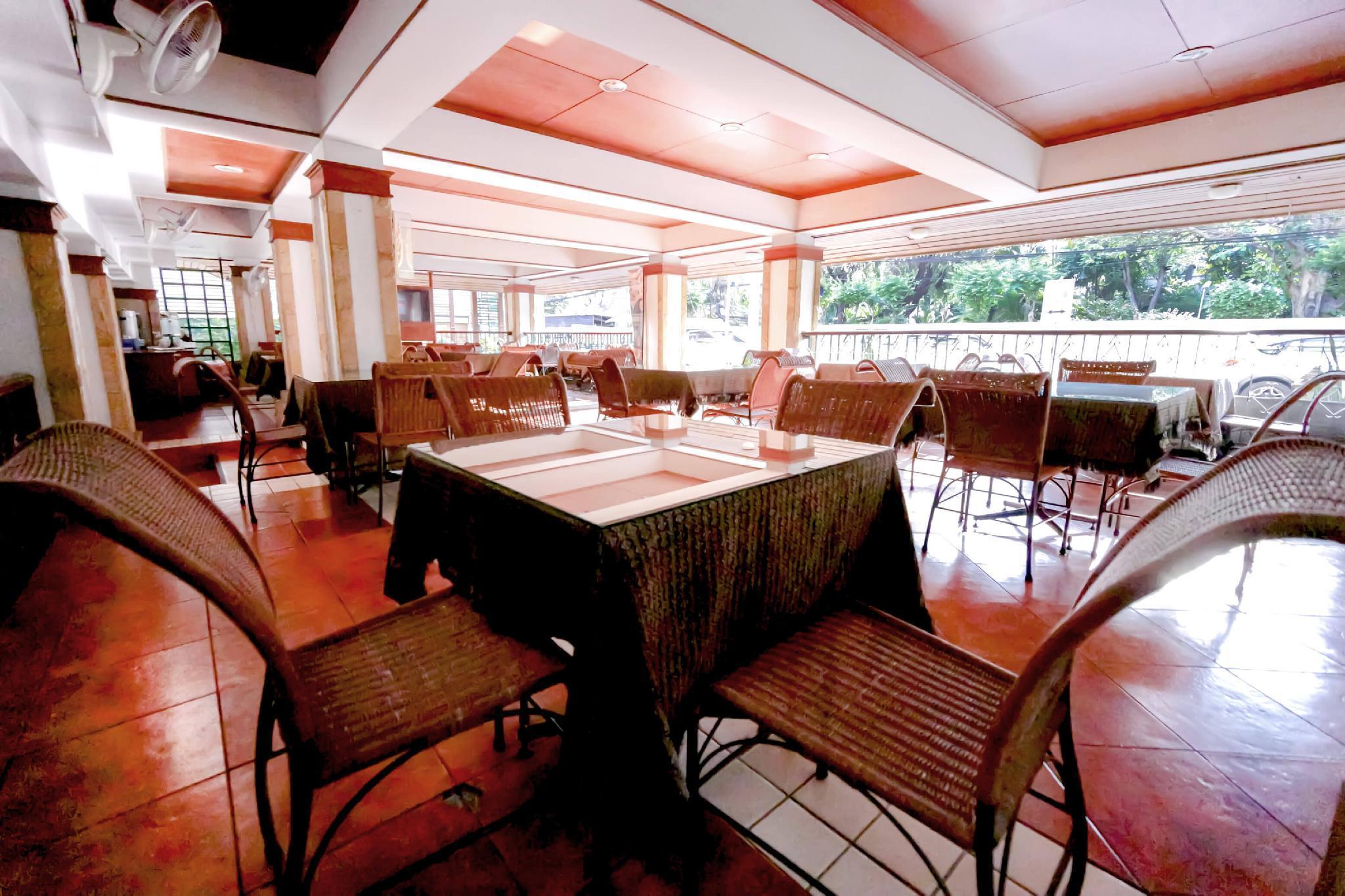 Royal Ivory Sukhumvit Nana Hotel Банкок Екстериор снимка