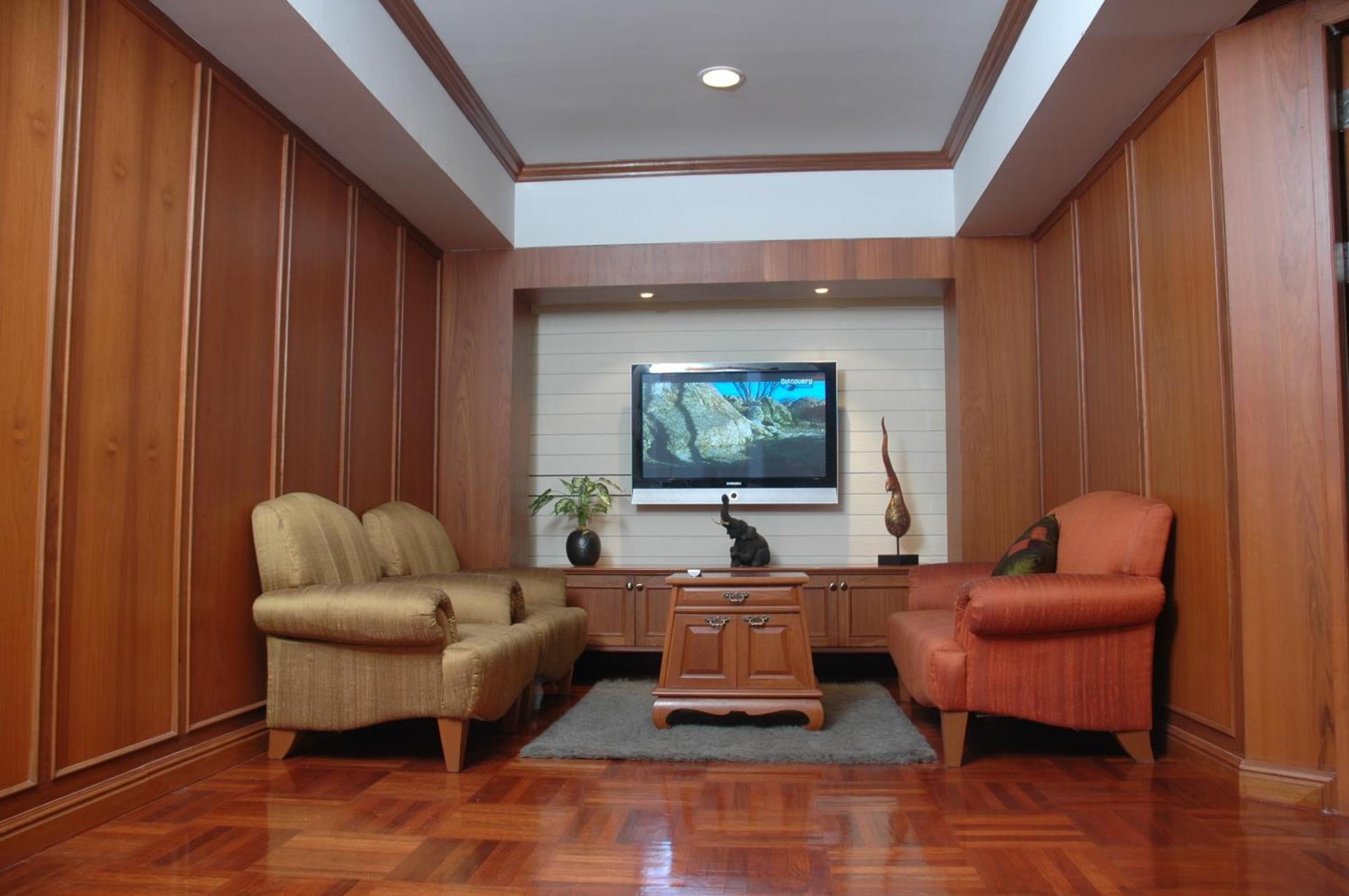 Royal Ivory Sukhumvit Nana Hotel Банкок Екстериор снимка