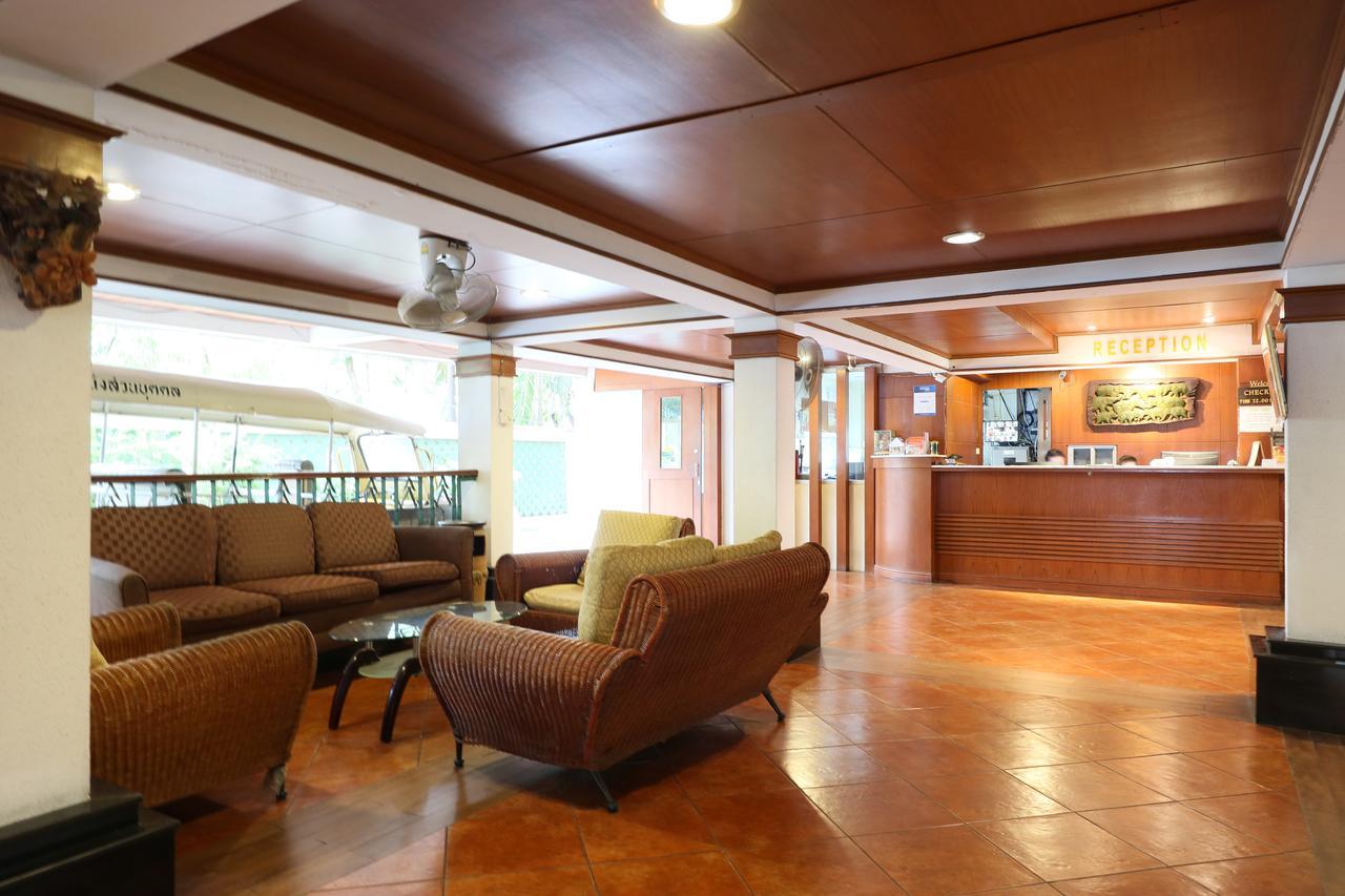 Royal Ivory Sukhumvit Nana Hotel Банкок Екстериор снимка
