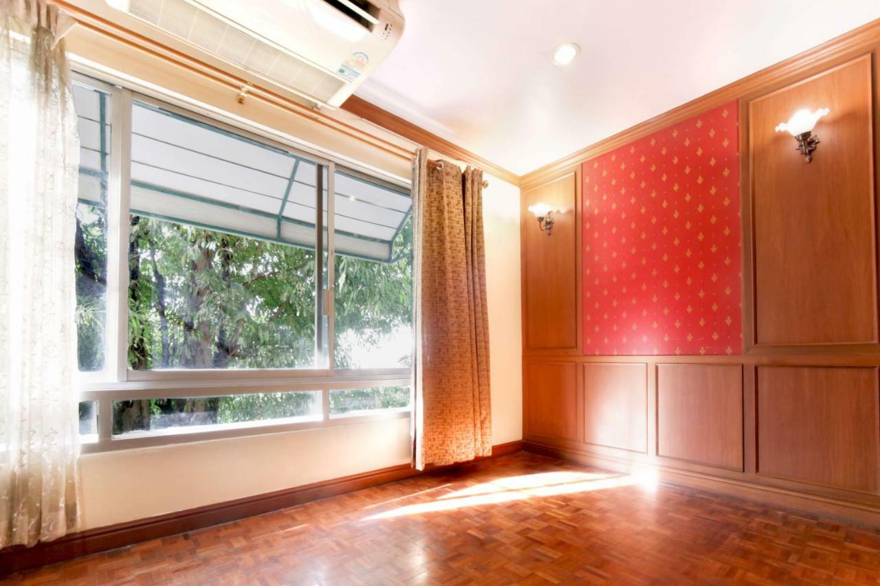Royal Ivory Sukhumvit Nana Hotel Банкок Екстериор снимка